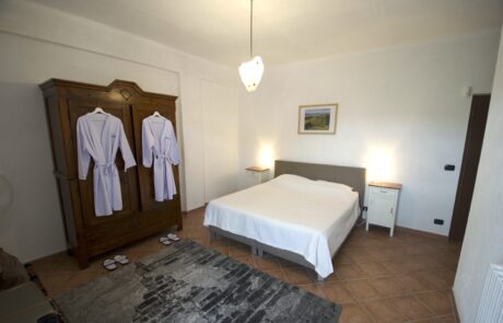 Belvedere – chambre avec peignoirs Chambre « Belvedere » avec peignoirs pour les clients